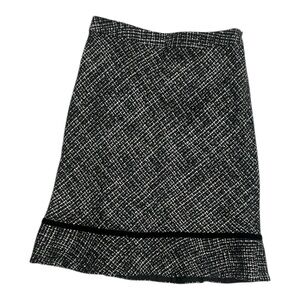 GAP Tweed Ruffle Hem Skirt Black White Wool Blend Size 6 Workwear Minimalist